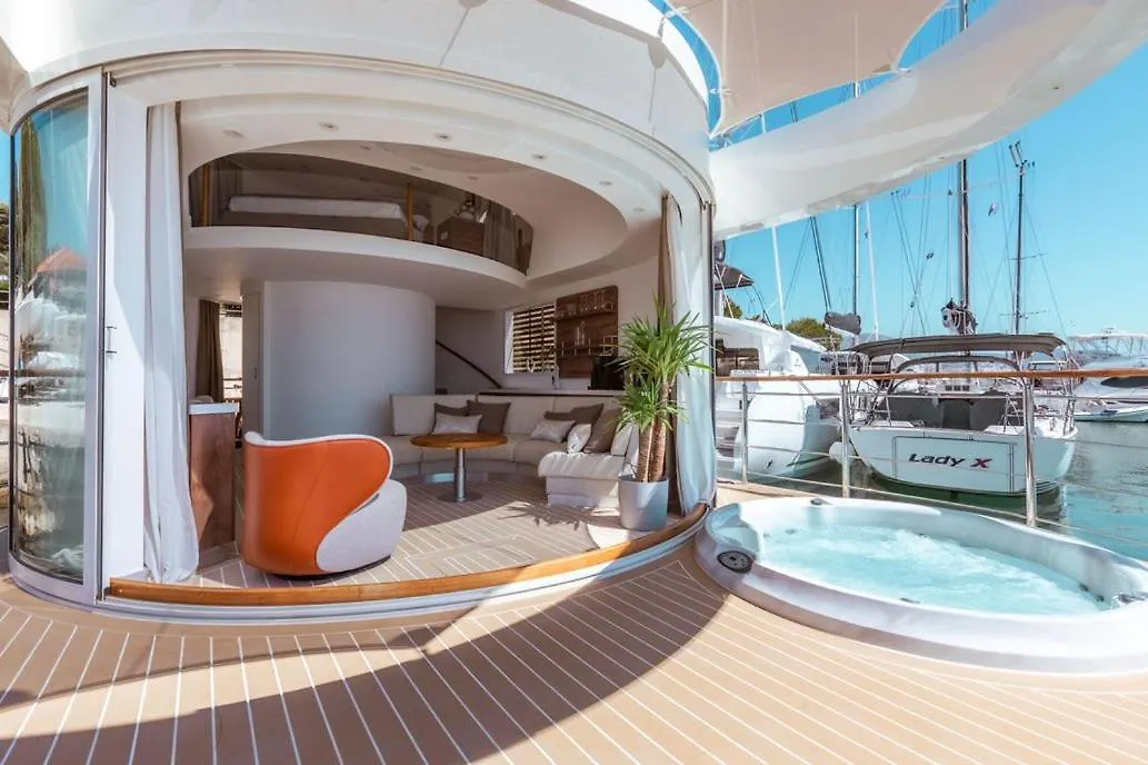 Bateau-hôtel Luxury Floating Apartment - Amor Split